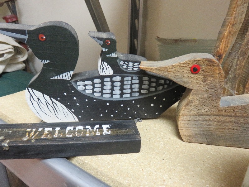 lot 98 image: Loon Lot