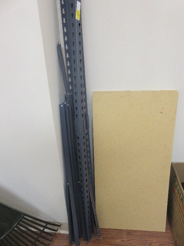 lot 115 image: 3 Tier Metal Shelving Unit