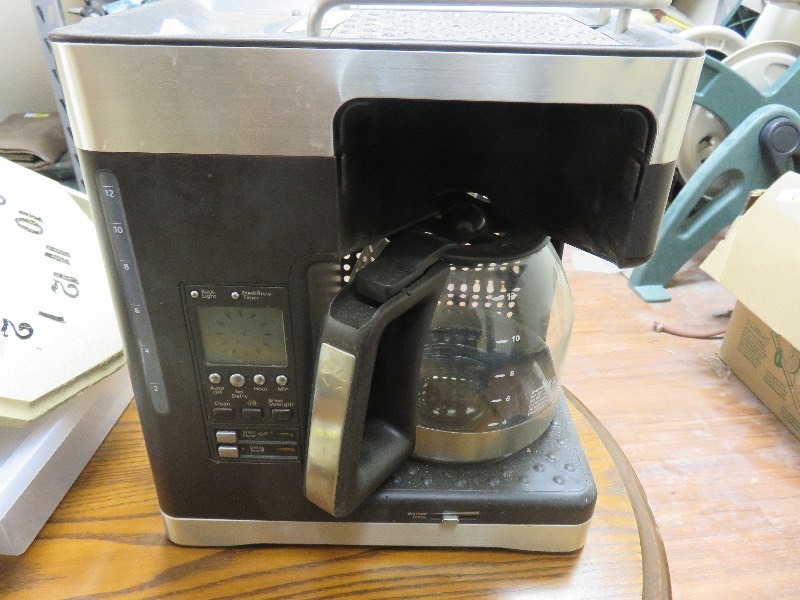 lot 129 image: Mr. Coffee Coffee Maker