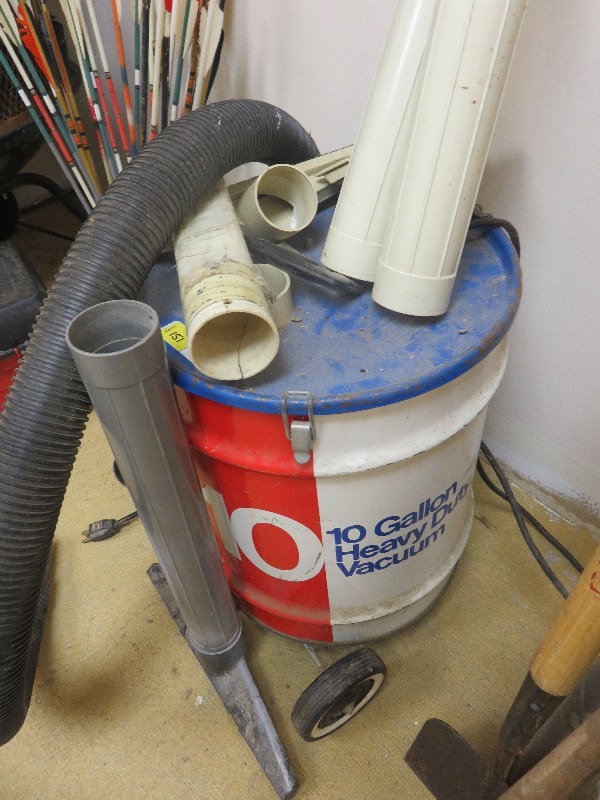 lot 151 image: 10 Gallon Heavy Duty Garage Vacuum