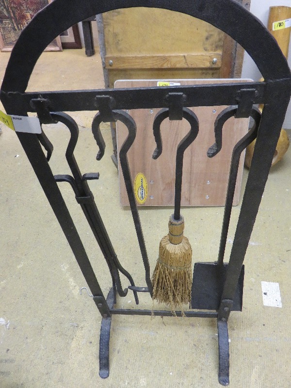 lot 154 image: Fire Place Set
