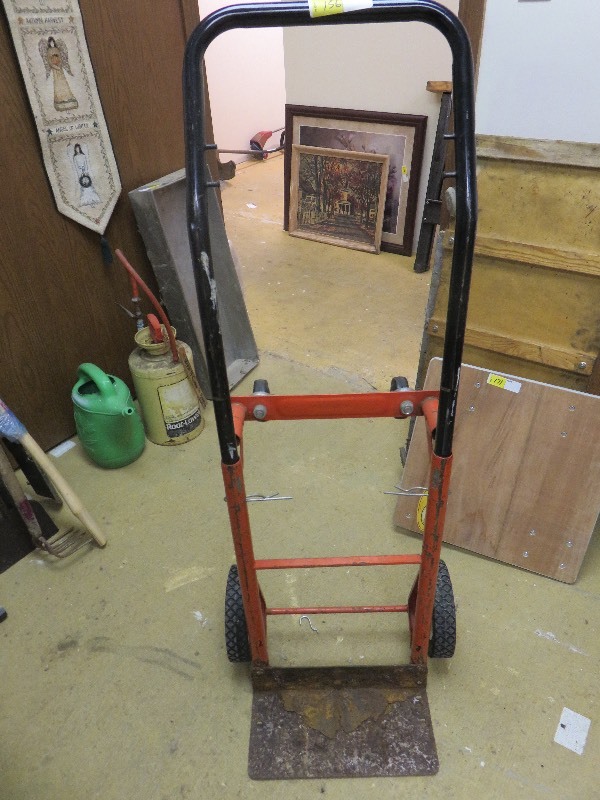 lot 156 image: 2 Wheel Convertible Hand Dolly