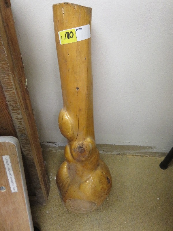 lot 170 image: Small Piece of Wood with Burls