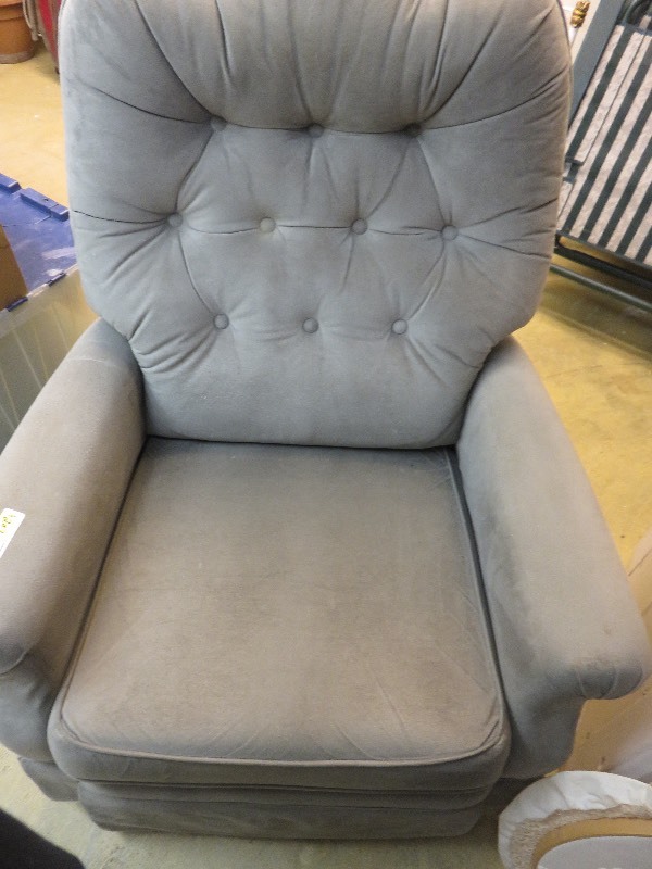 lot 203 image: LaZBoy Rocking Swivel Chair