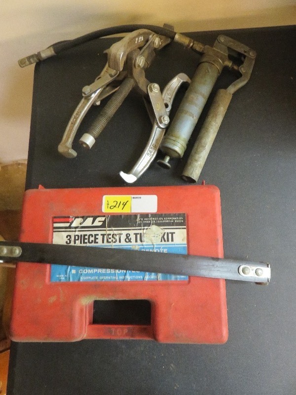 lot 214 image: Tool Lot