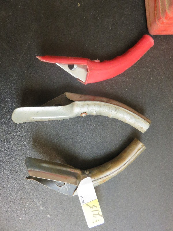 lot 215 image: Vintage Oil Can Spouts