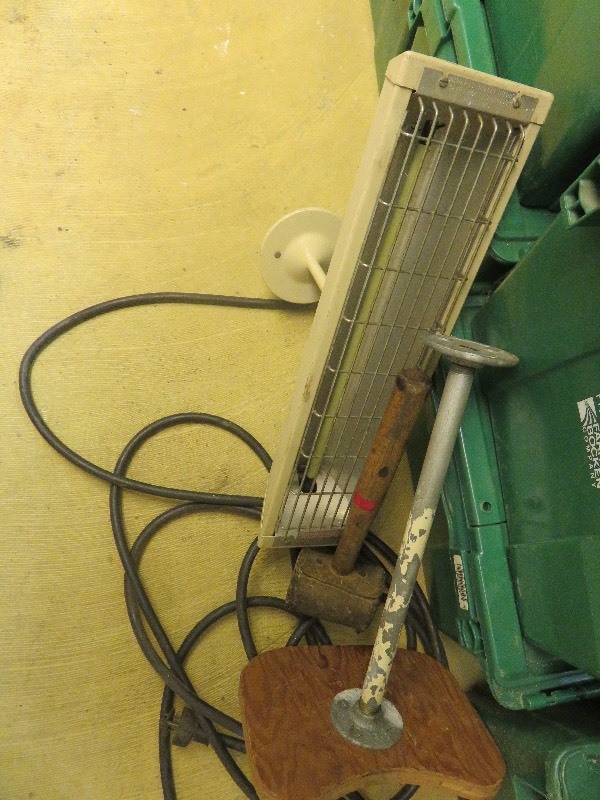 lot 221 image: Vintage Workshop Light, Mallet, Seat