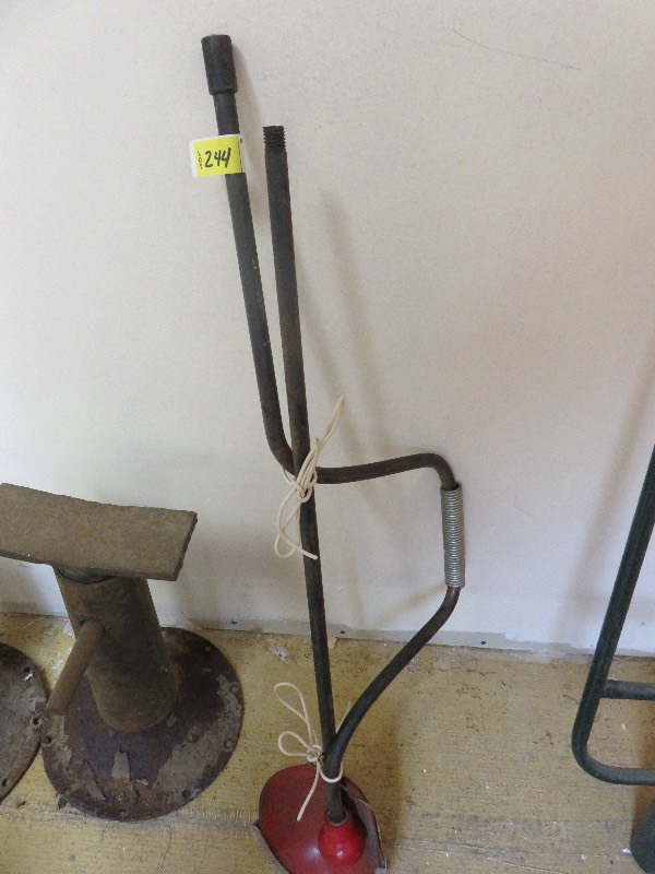 lot 244 image: Vintage Ice Auger