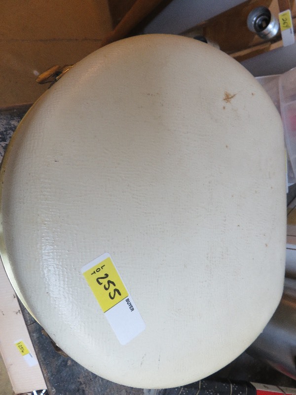 lot 255 image: Vintage GE Deluxe Hair Dryer in case