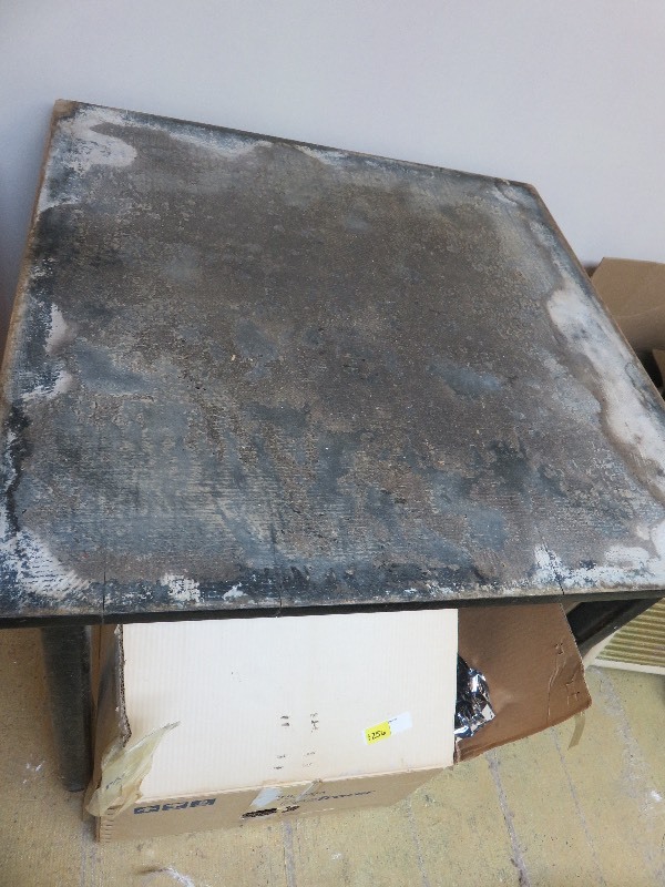 lot 250 image: Garage Table
