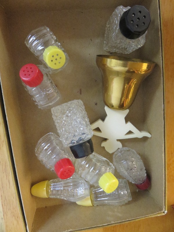 lot 257 image: Mini Salt and Pepper Shakers