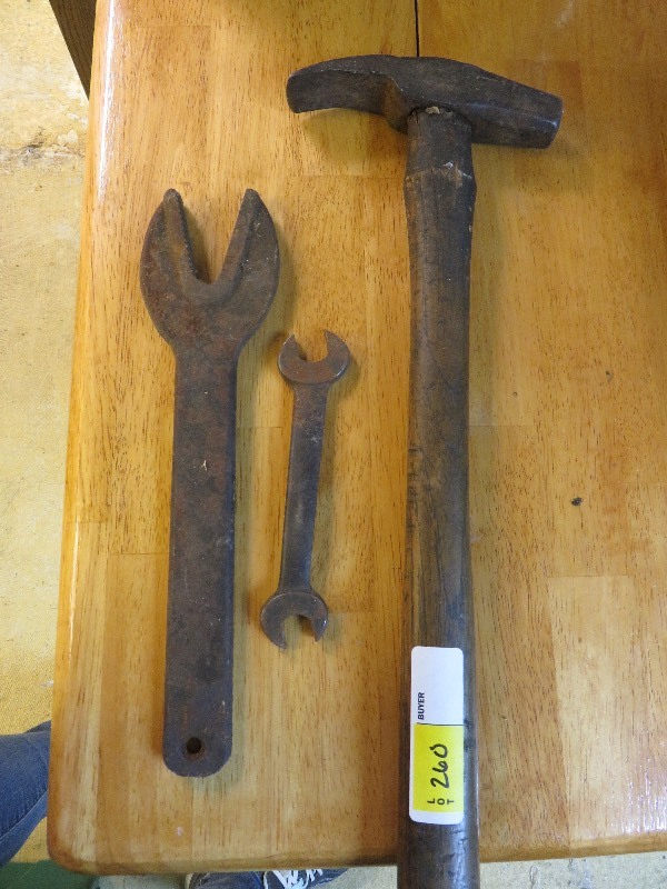 lot 260 image: vintage hand tools