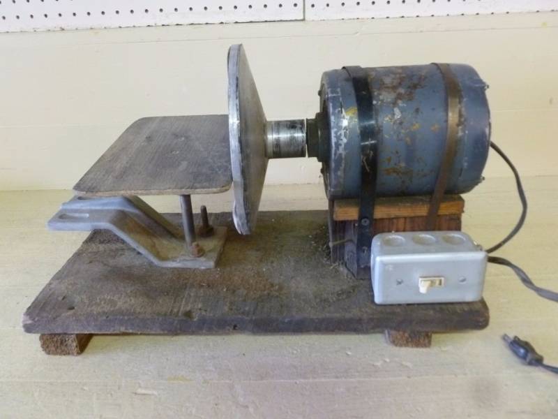 lot 6 image: Disc Sander