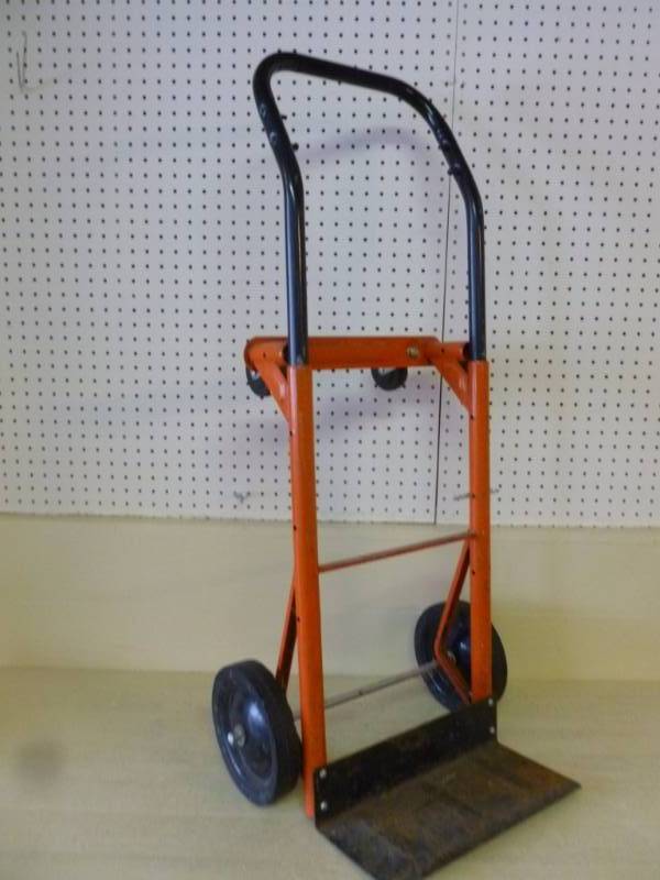 lot 13 image: Utility Cart