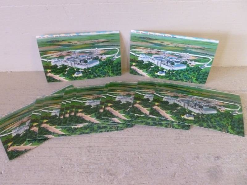 lot 30 image: Vintage Postcards