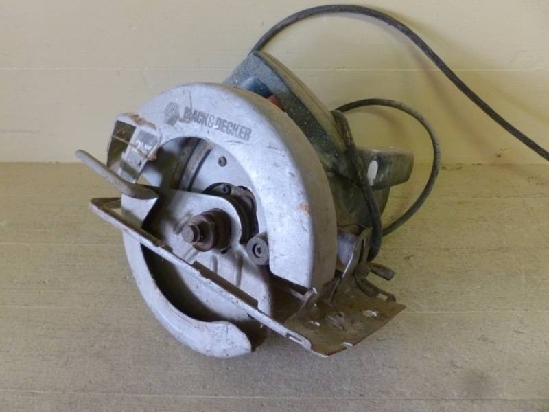 lot 61 image: Power Tools