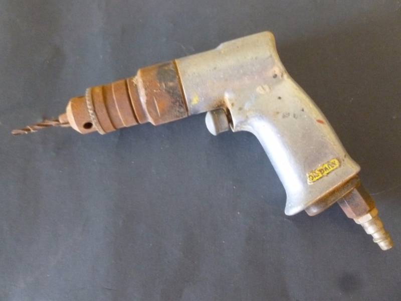 lot 65 image: Pneumatic Tools