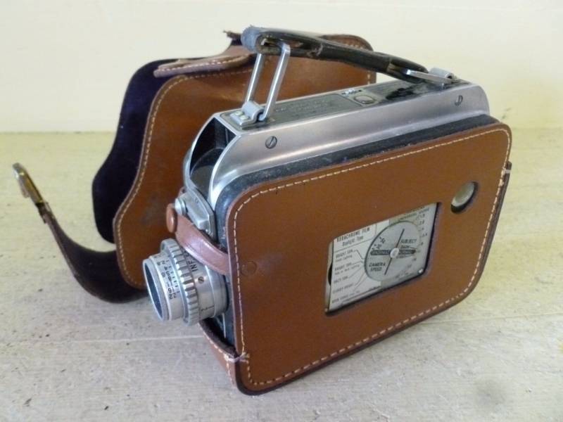 lot 80 image: Vintage Camera