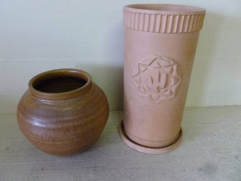 lot 83 image: Decorative