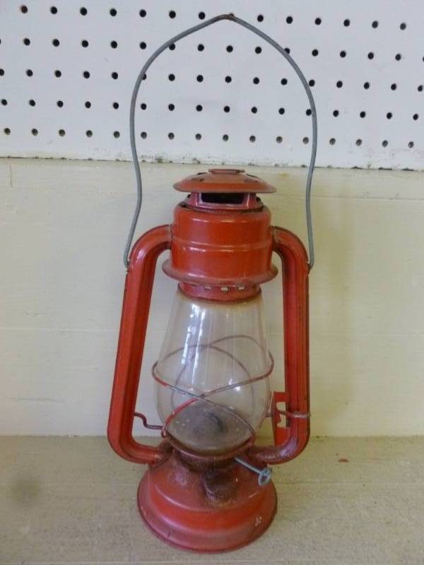 lot 87 image: Barn Lantern