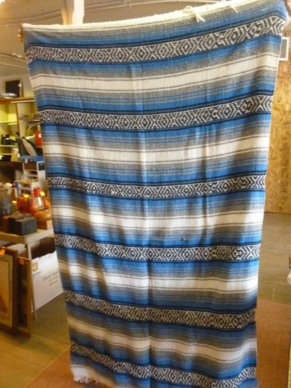 lot 100 image: Blanket