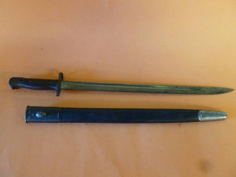 lot 139 image: Vintage Bayonet
