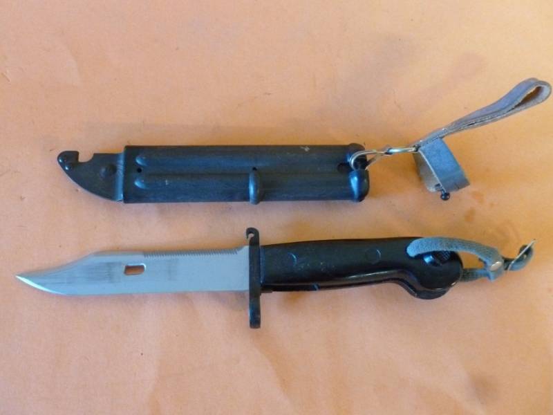 lot 141 image: Bayonet Knife