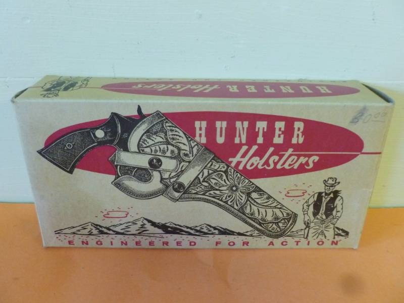 lot 155 image: Vintage Box