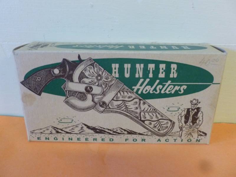 lot 156 image: Vintage Box