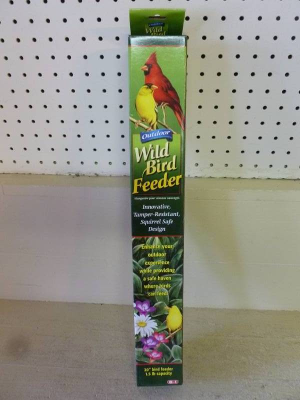 lot 203 image: Bird Feeder