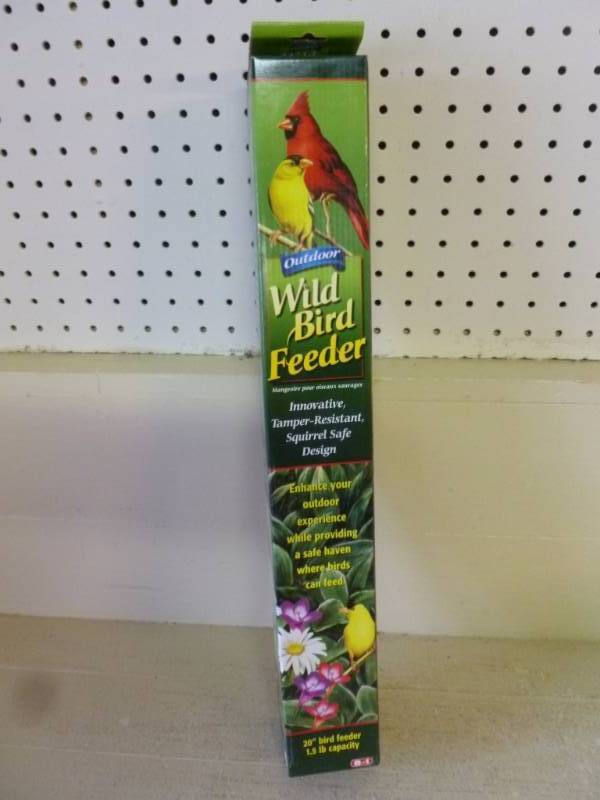 lot 204 image: Bird Feeder