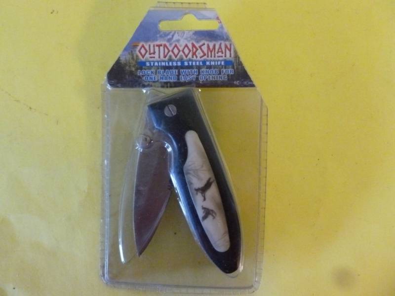lot 218 image: Lock Blade Knife