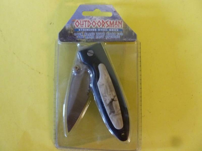 lot 219 image: Lock Blade Knife