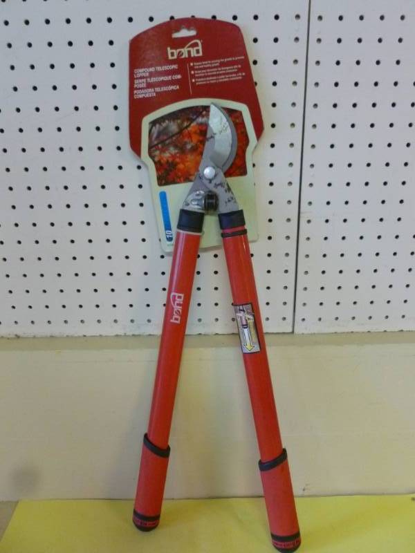 lot 230 image: Lawn And Garden Item