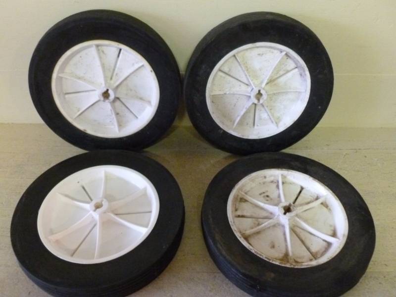 lot 249 image: Utility Tires