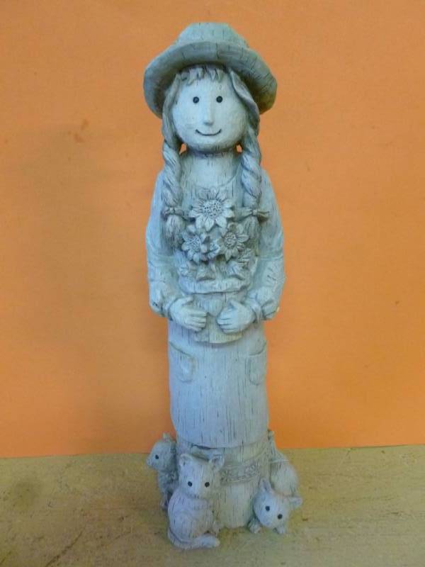 lot 254 image: Rock Garden Decoration