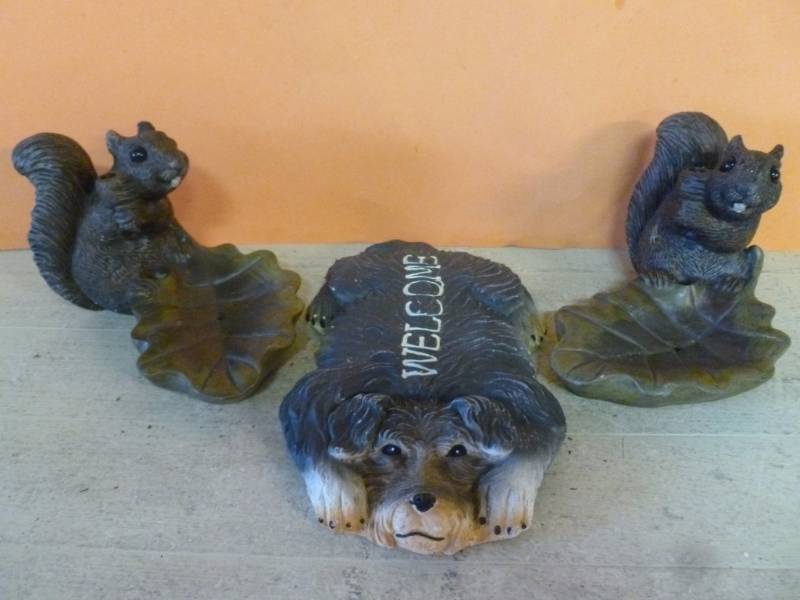 lot 262 image: Rock Garden Decoration