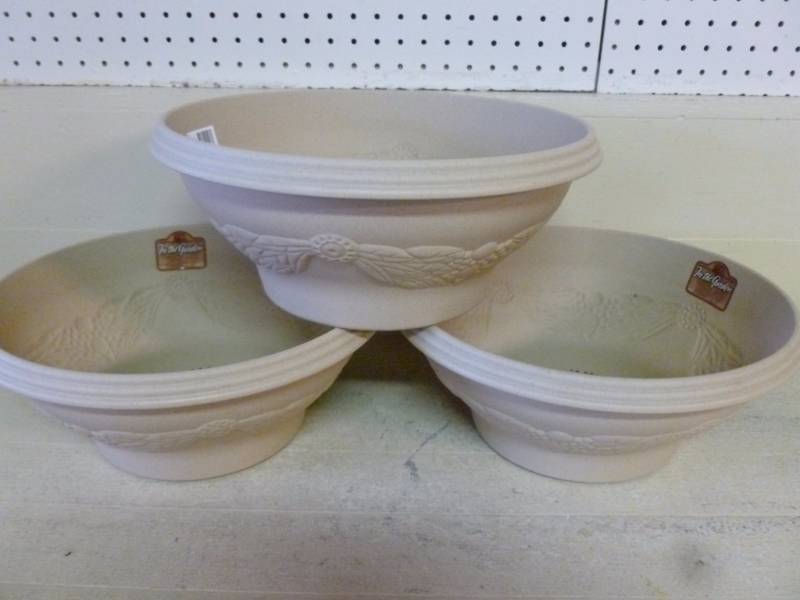 lot 271 image: Planters