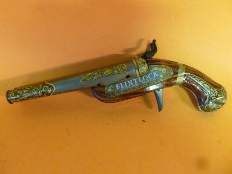 lot 290 image: Vintage Tin Toy