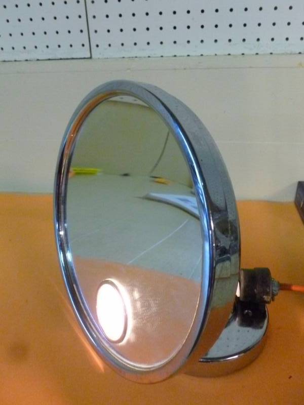 lot 293 image: Vanity Mirror