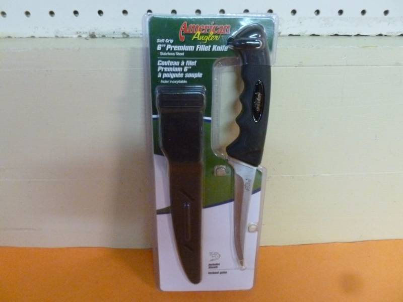 lot 303 image: Knife