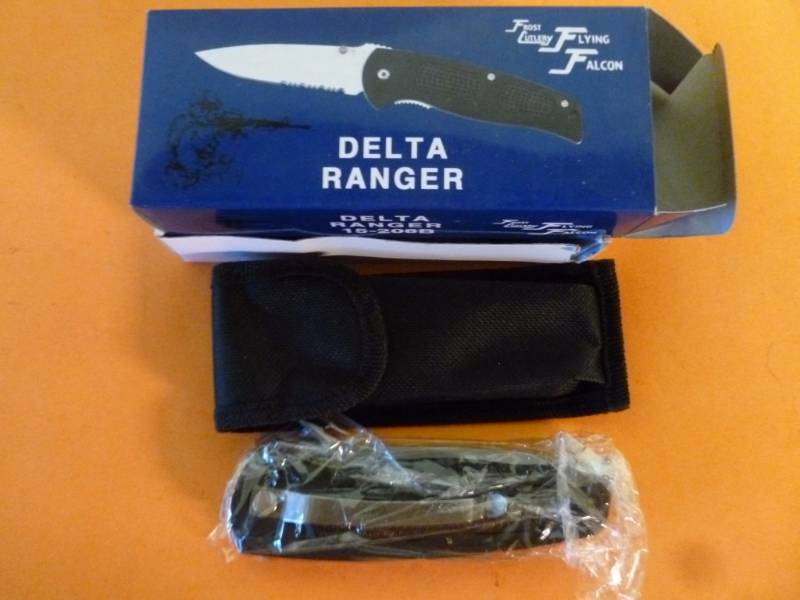 lot 305 image: Knife