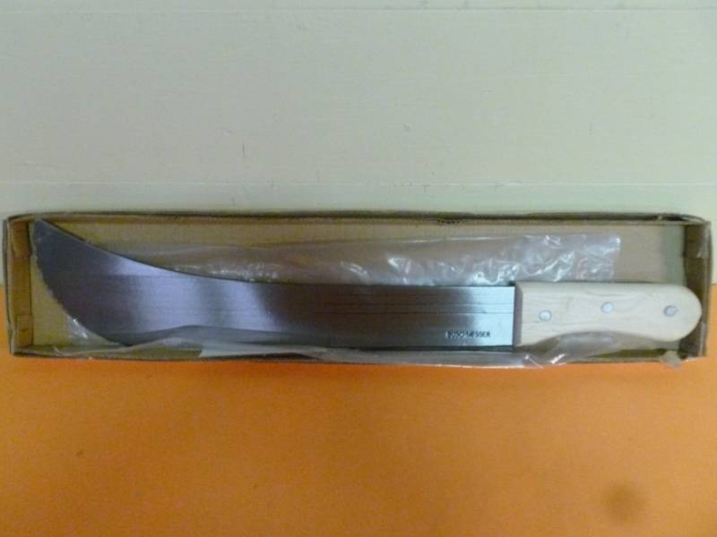 lot 310 image: Machete Knife