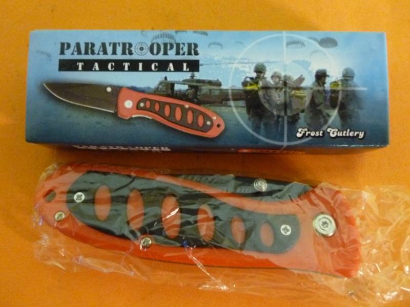 lot 325 image: Knife