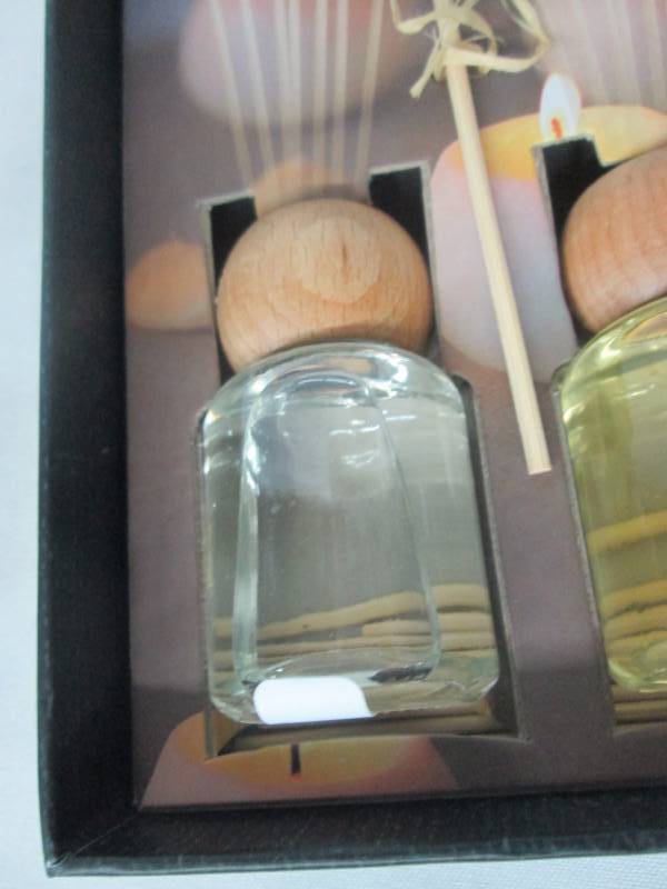 lot 31 image: Reed Diffuser With Sticks