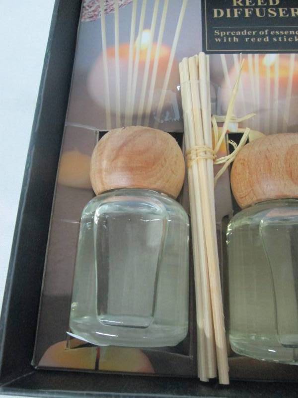 lot 33 image: Reed Diffuser With Sticks