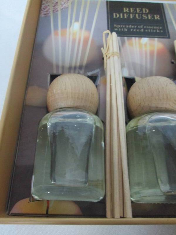 lot 35 image: Reed Diffuser With Sticks