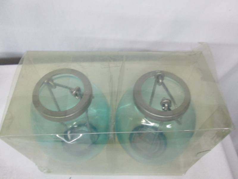 lot 76 image: 2 - Glass Candle Holders