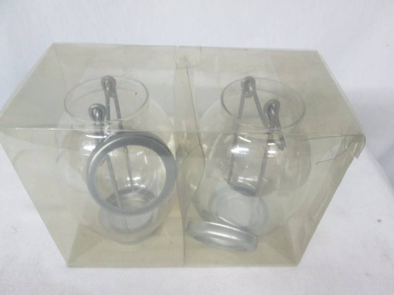 lot 80 image: 2 - Glass Candle Holders