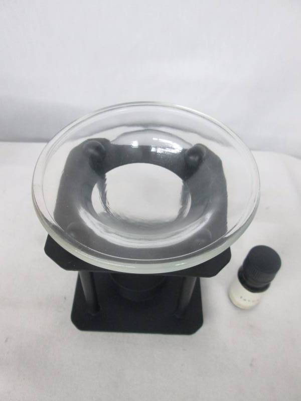 lot 81 image: Tea Candle Oil Burner